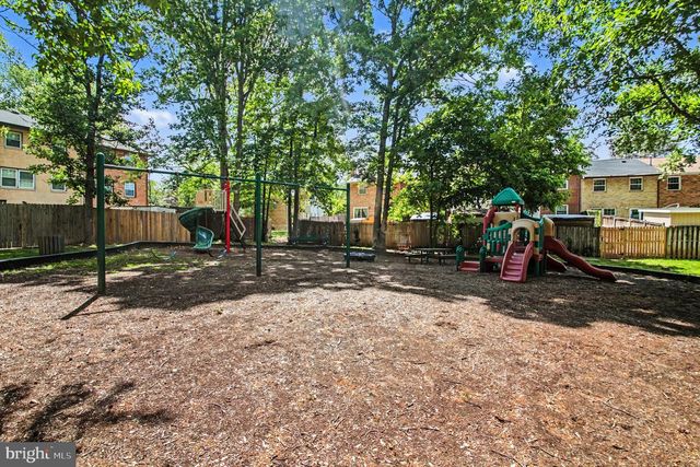 14806 PALMERSTON SQ, Centreville, VA 20120