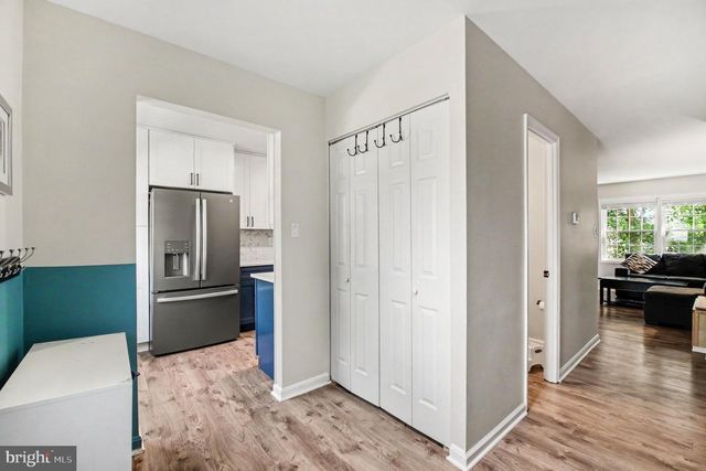 14806 PALMERSTON SQ, Centreville, VA 20120
