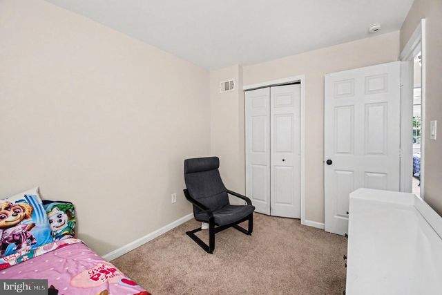 14806 PALMERSTON SQ, Centreville, VA 20120