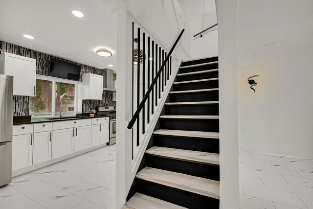 738 W 129th Place, Chicago, IL 60628