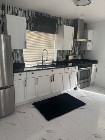 738 W 129th Place, Chicago, IL 60628