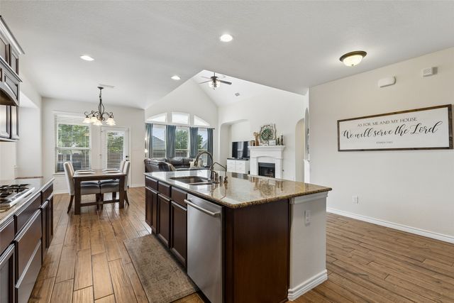 2917 Lakefield Drive, Little Elm, TX 75068