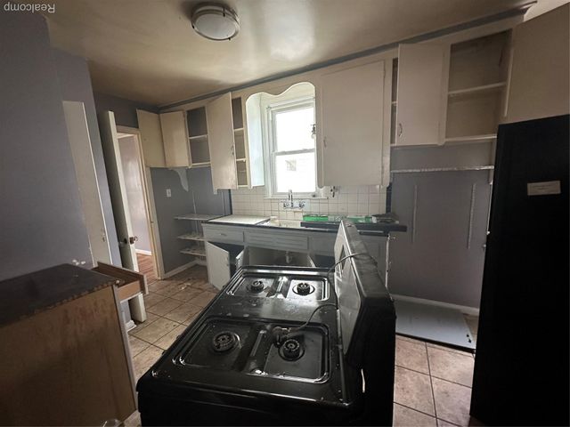 13411 Tacoma Street, Detroit, MI 48205