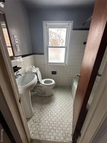 13411 Tacoma Street, Detroit, MI 48205