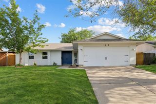 1017 Mountview Drive, Carrollton, TX 75006