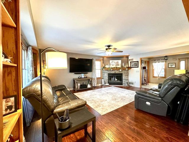 10306 83rd PLACE, Pleasant Prairie, WI 53158