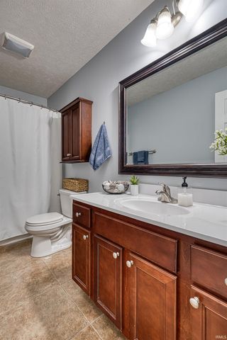1934 St Lucia Drive, Newburgh, IN 46301