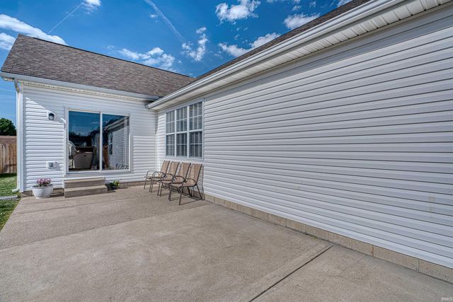 1934 St Lucia Drive, Newburgh, IN 46301