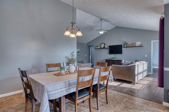 1934 St Lucia Drive, Newburgh, IN 46301