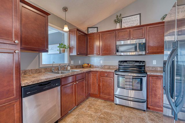 1934 St Lucia Drive, Newburgh, IN 46301