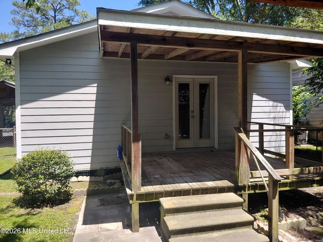 255 Hopkins Boulevard, Biloxi, MS 39530