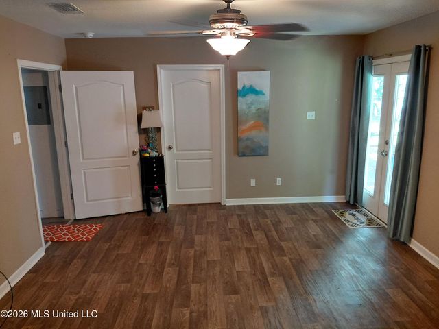 255 Hopkins Boulevard, Biloxi, MS 39530
