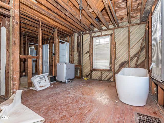 1825 White Oak Road, Raleigh, NC 27608