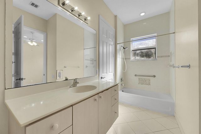 211 NW Pleasant Grove Way, Port St. Lucie, FL 34986