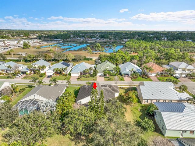 211 NW Pleasant Grove Way, Port St. Lucie, FL 34986