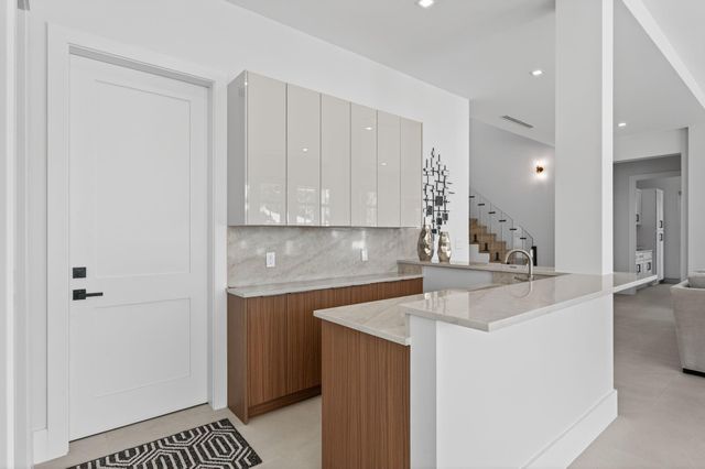 310 SE 9 Court, Pompano Beach, FL 33060