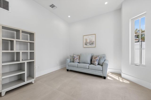 310 SE 9 Court, Pompano Beach, FL 33060