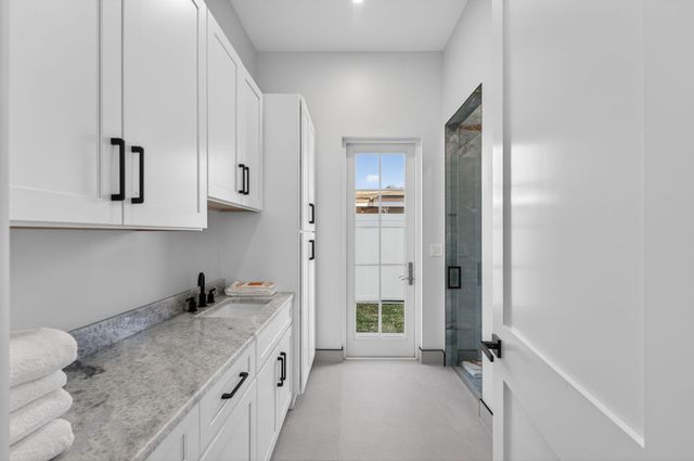 310 SE 9 Court, Pompano Beach, FL 33060