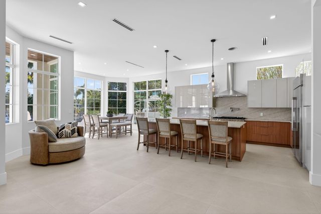 310 SE 9 Court, Pompano Beach, FL 33060