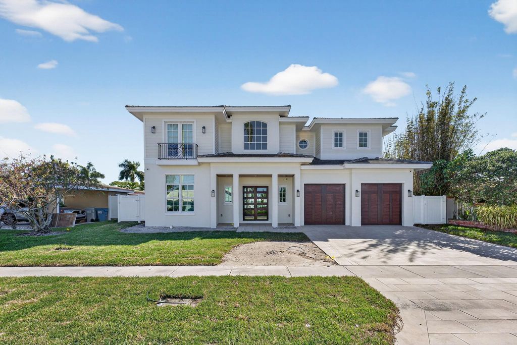 310 SE 9 Court, Pompano Beach, FL 33060