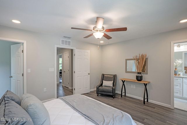 7005 OLD MIDDLEBURG Road S, Jacksonville, FL 32222