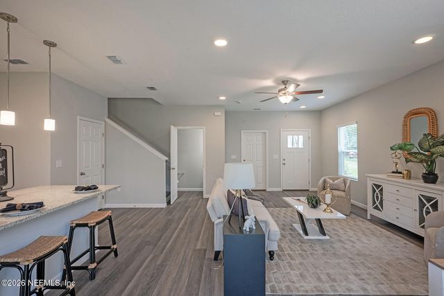7005 OLD MIDDLEBURG Road S, Jacksonville, FL 32222