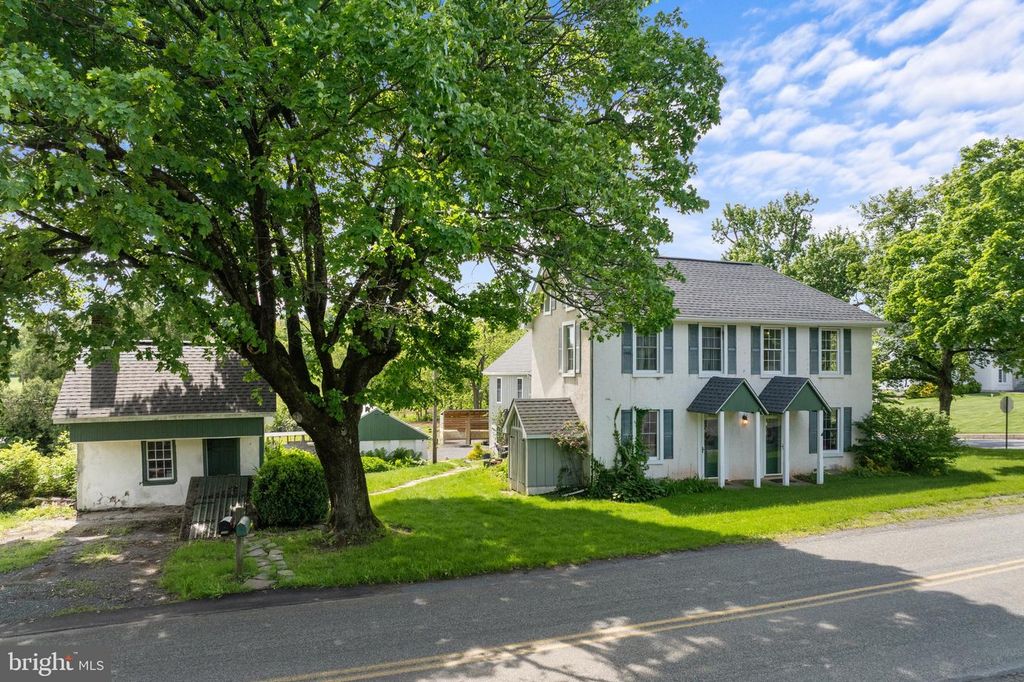 7338 GRANT RD, Coopersburg, PA 18036