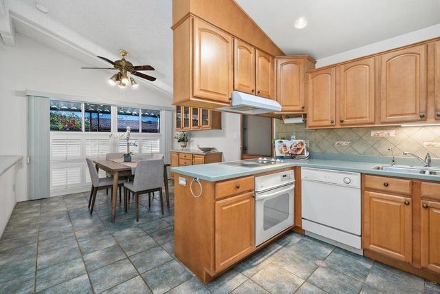 7607 SETON HALL ST, La Mesa, CA 91942