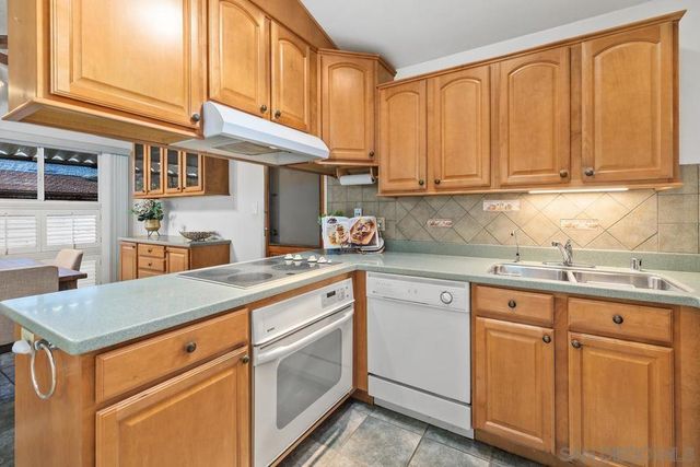 7607 SETON HALL ST, La Mesa, CA 91942