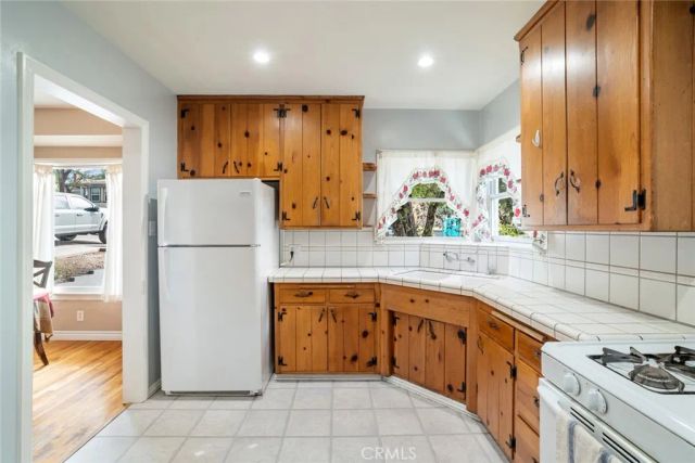 3732 Mayfield, Glendale, CA 91214