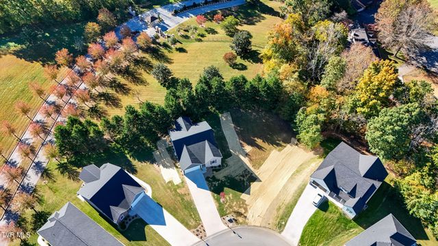 245 Oak View Circle, Bristol, TN 37620