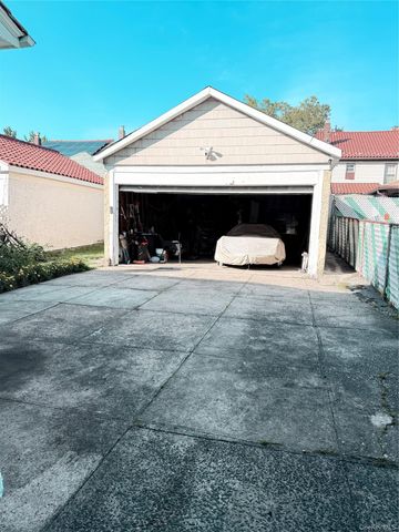 80-25 Woodhaven Boulevard, Ridgewood, NY 11385