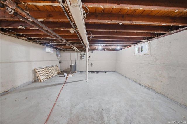 80-25 Woodhaven Boulevard, Glendale, NY 11385