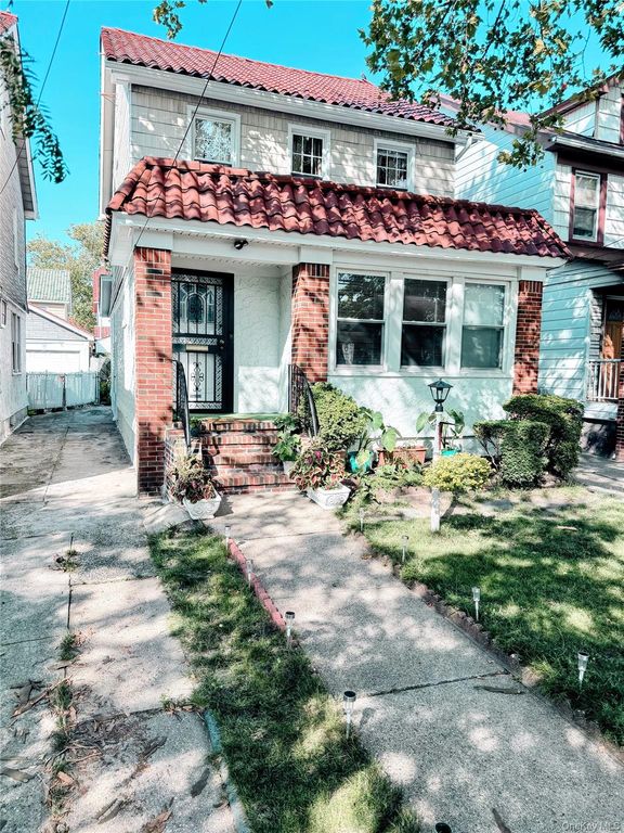 80-25 Woodhaven Boulevard, Ridgewood, NY 11385