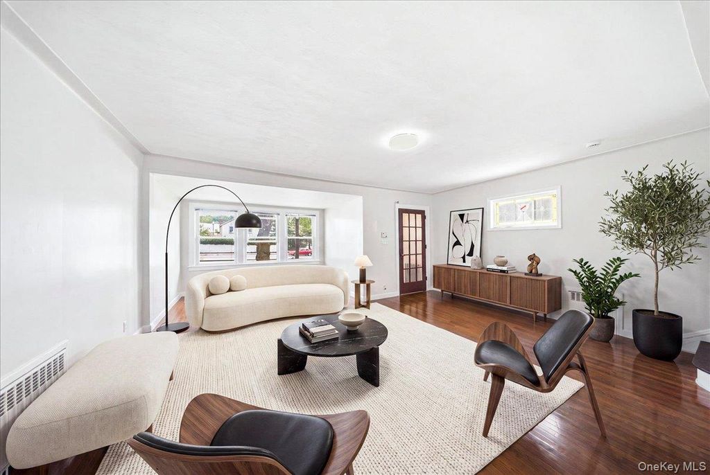 80-25 Woodhaven Boulevard, Glendale, NY 11385 — photo 4