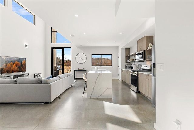 7400 Lake Solis Drive, Lake Charter Twp, MI 49127