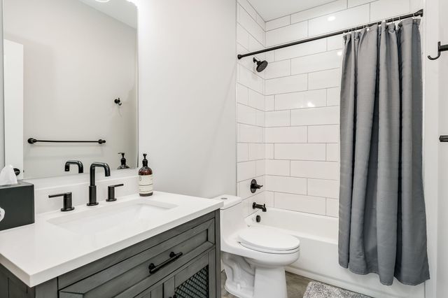 7400 Lake Solis Drive, Lake Charter Twp, MI 49127