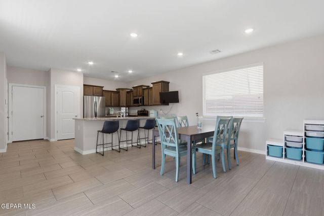 4833 MARK AVIZO, El Paso, TX 79938