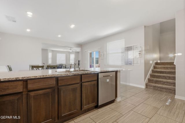 4833 MARK AVIZO, El Paso, TX 79938