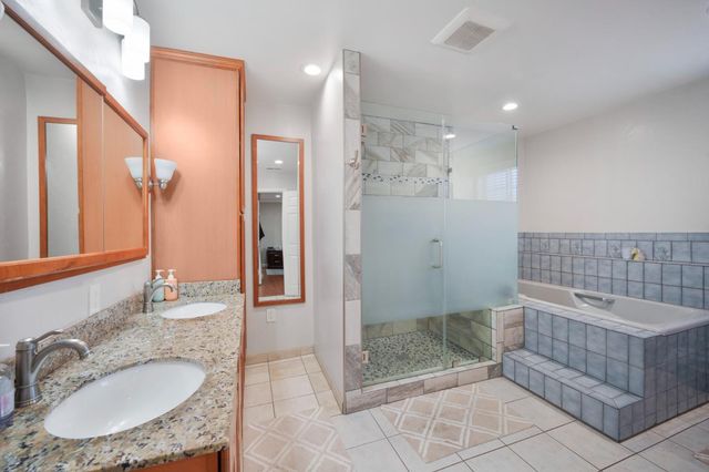 732 4th Avenue, Redwood City, CA 94063