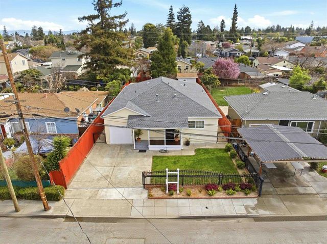 732 4th Avenue, Redwood City, CA 94063