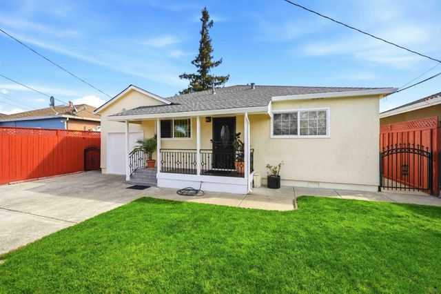 732 4th Avenue, Redwood City, CA 94063