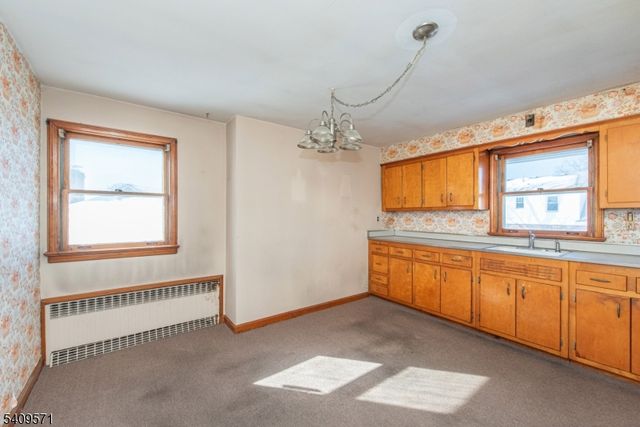 90 Dick St, Clifton City, NJ 07013