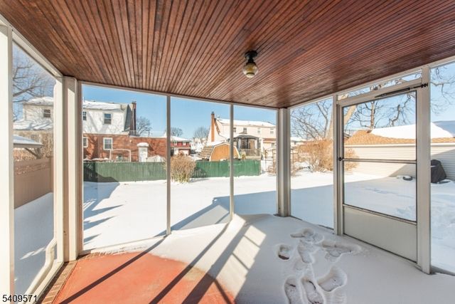 90 Dick St, Clifton City, NJ 07013