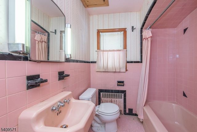 90 Dick St, Clifton City, NJ 07013