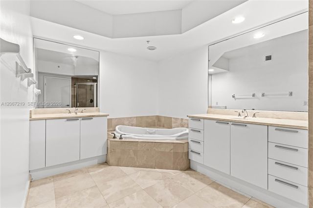14951 Royal Oaks Lane 1604, North Miami, FL 33181