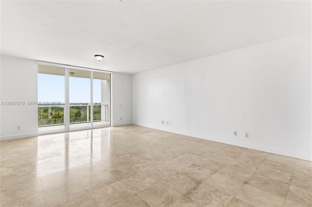 14951 Royal Oaks Lane 1604, North Miami, FL 33181