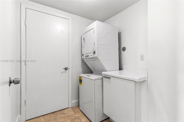 14951 Royal Oaks Lane 1604, North Miami, FL 33181