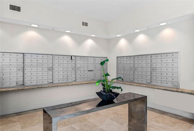 14951 Royal Oaks Lane 1604, North Miami, FL 33181
