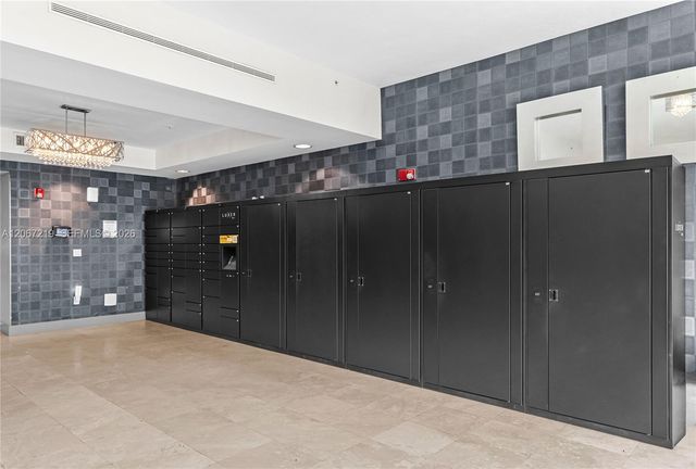14951 Royal Oaks Lane 1604, North Miami, FL 33181